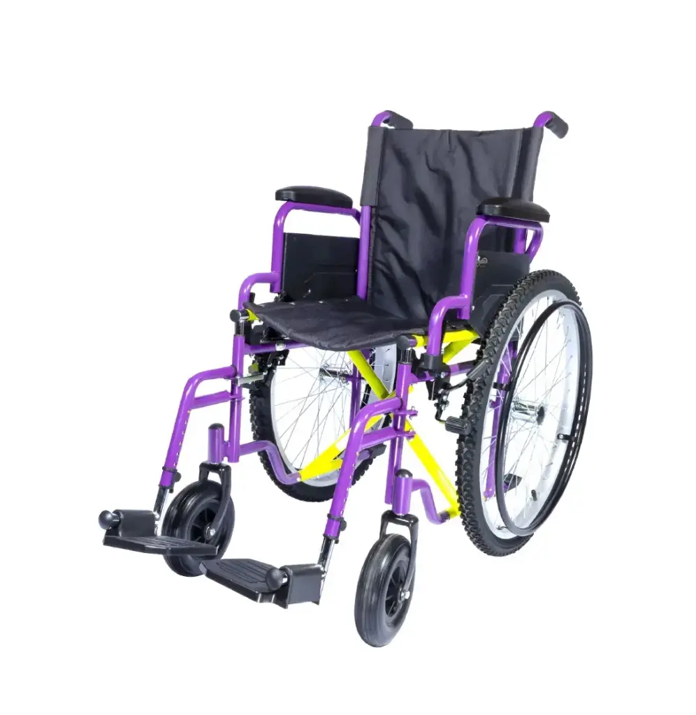 [012470] SILLA DE RUEDAS COMPANION M300-145 TT 18" PLATA CON DESCANSAPIES 