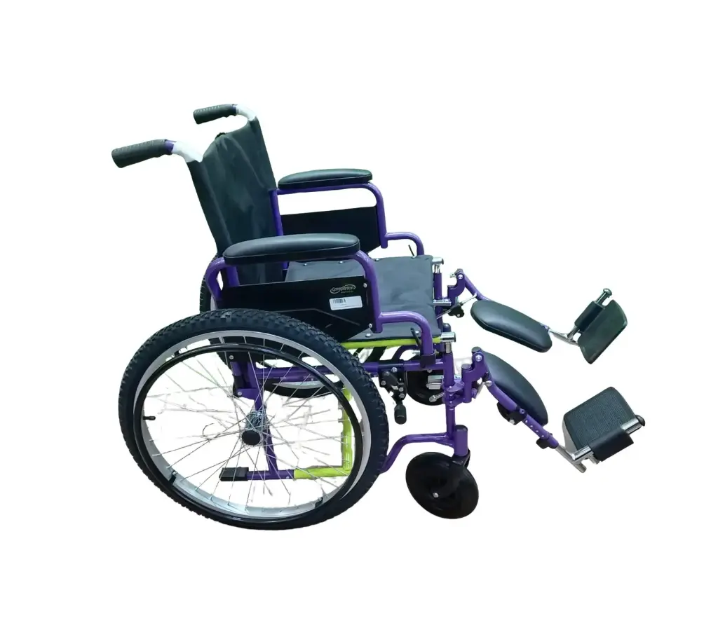 [012471] SILLA DE RUEDAS COMPANION M300-155 TT 18" PLATA CON ELEVAPIES DE ACERO